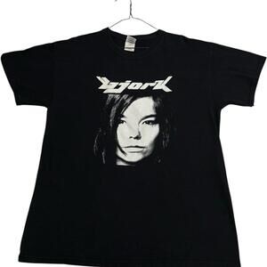 L Vintage 2000s Bjork T-shirt Black White Graphic Logo Metal Rock Emo Grunge Y2k
